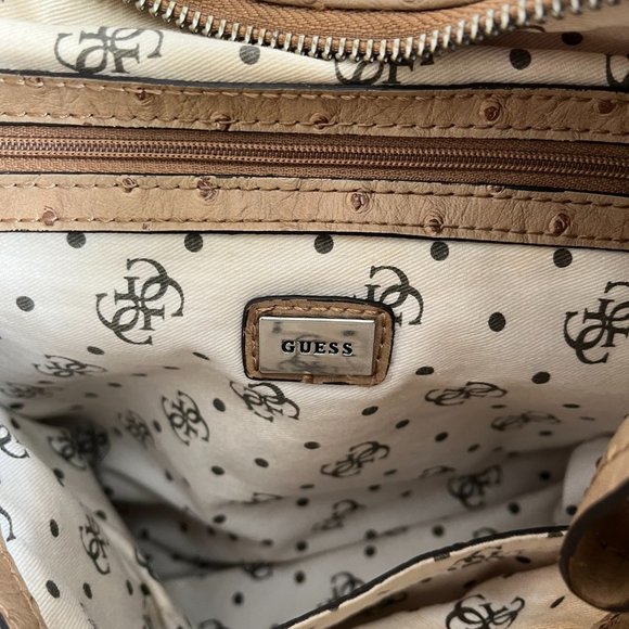 Guess - Picture 3 of 3